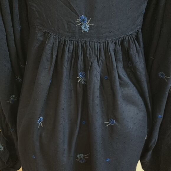 FREE PEOPLE Kiss From a Rose Navy Embroidered Boho Top S - Picture 9 of 11